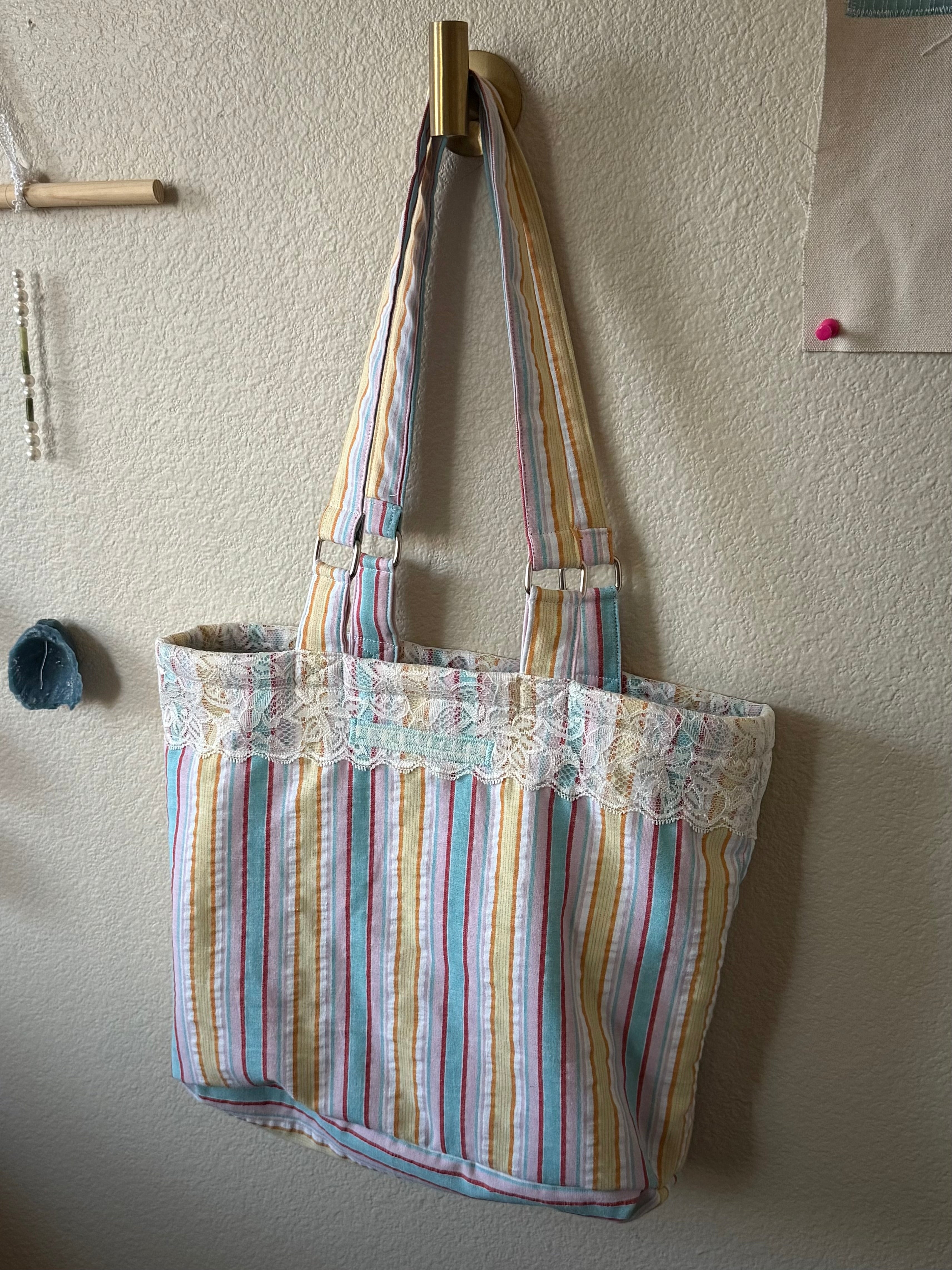 Striped lace tote bag
