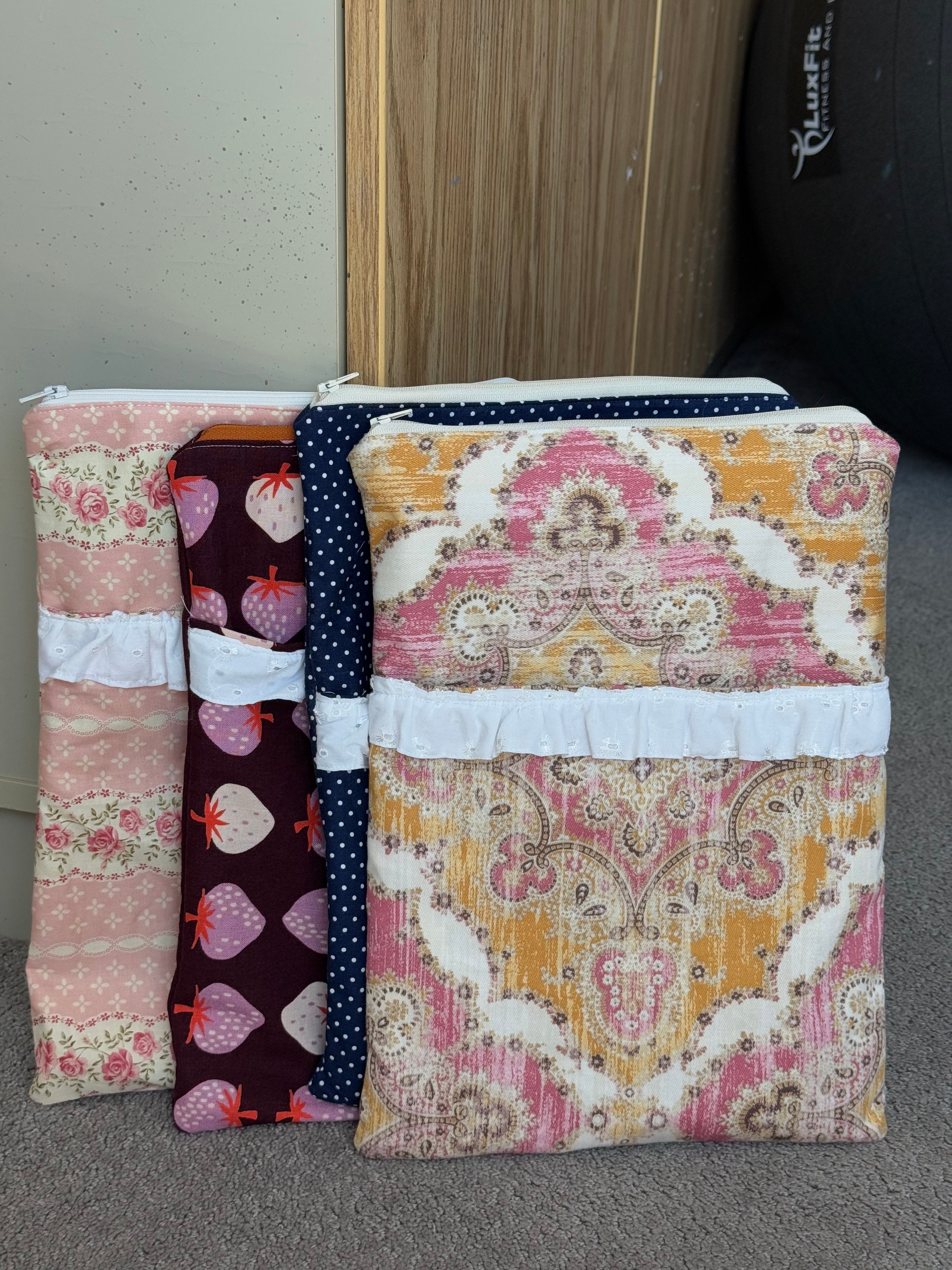 Boho ruffle computer case