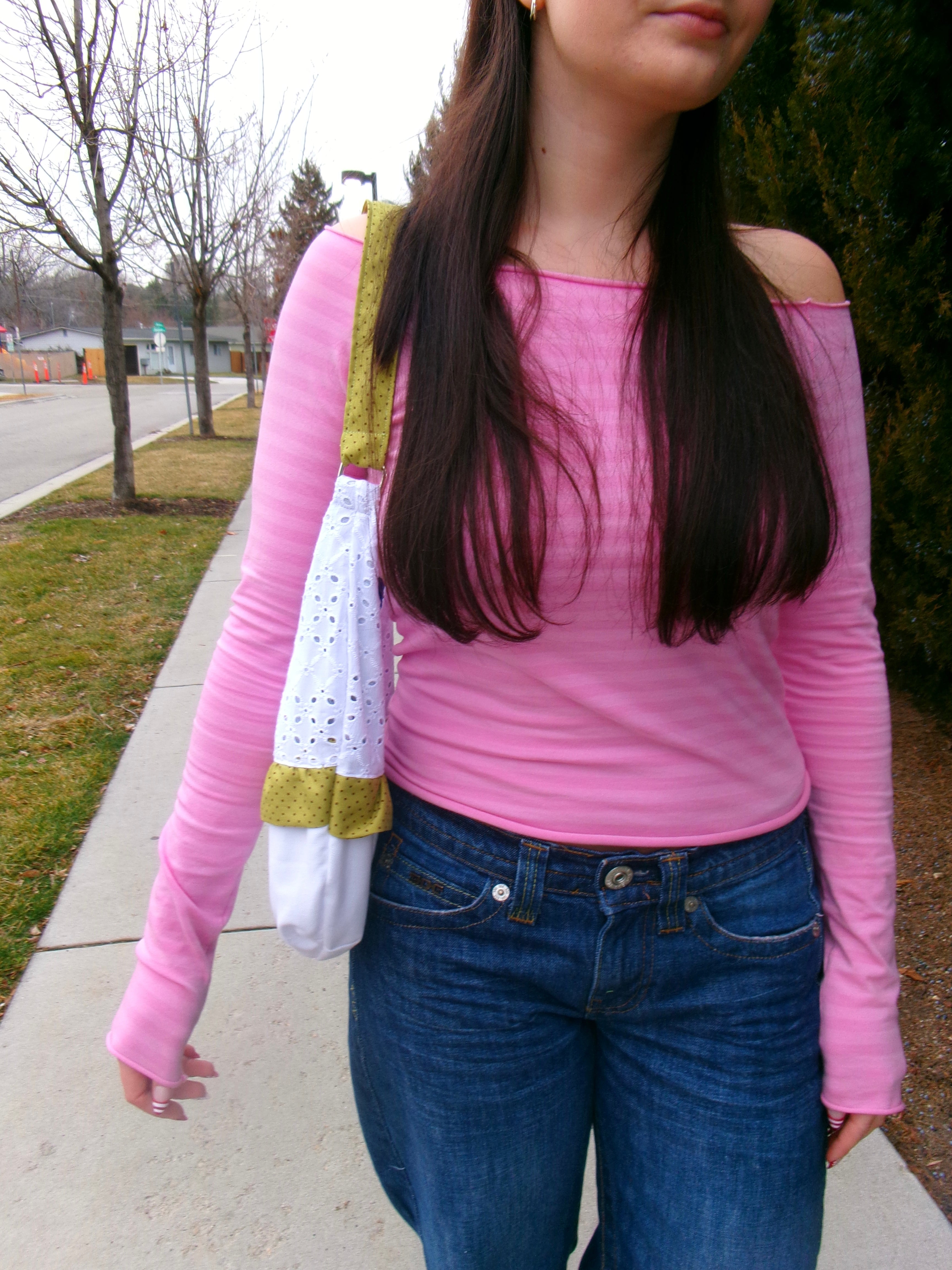 Green polka dot ruffle tote